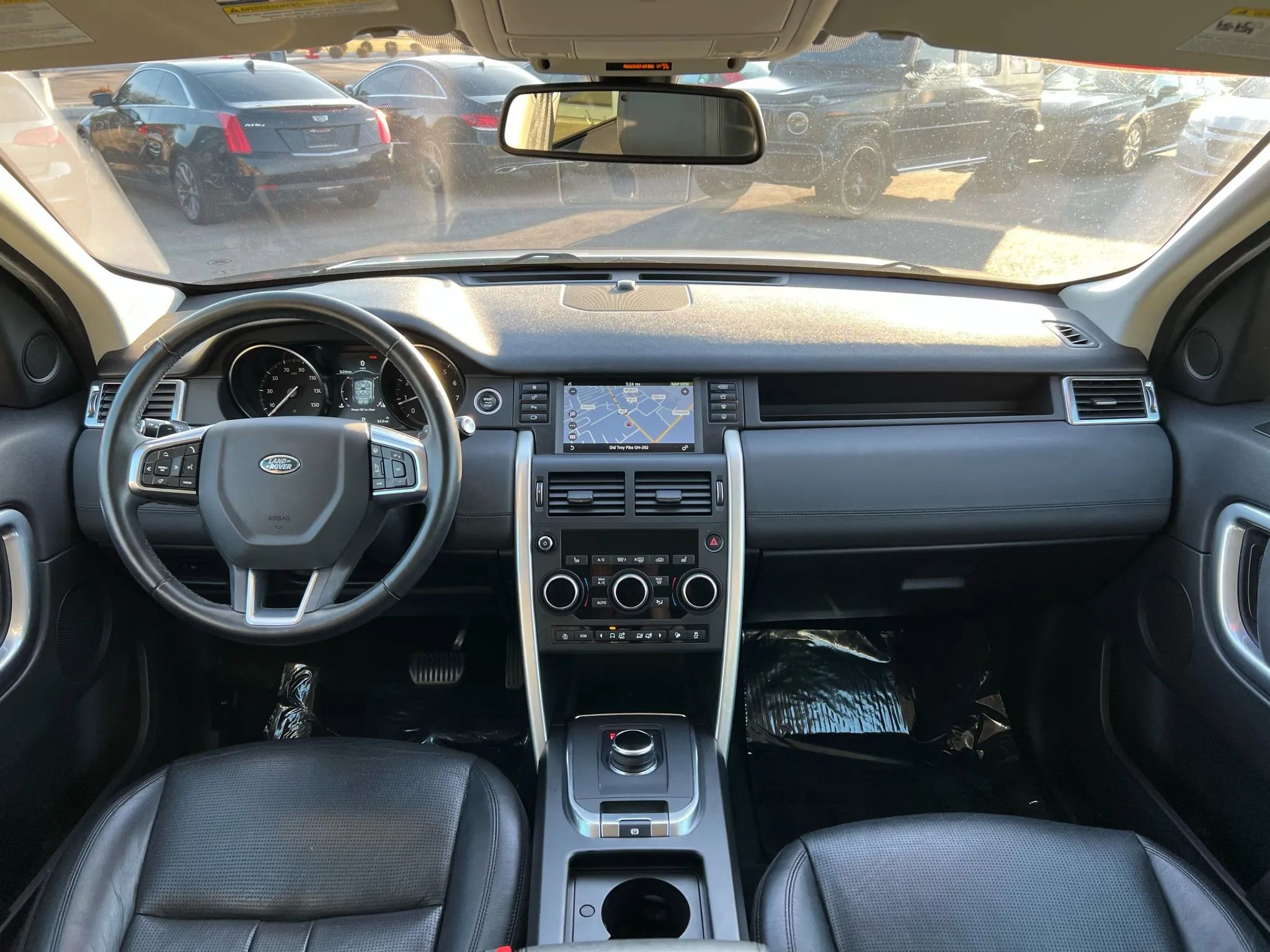 Used 2019 Land Rover Discovery Sport SE AWD/4WD image 13