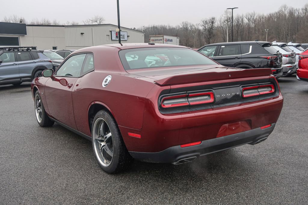 Used 2018 Dodge Challenger R/T image 14