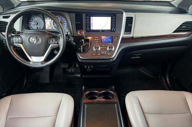 Certified 2019 Toyota Sienna Limited image 3