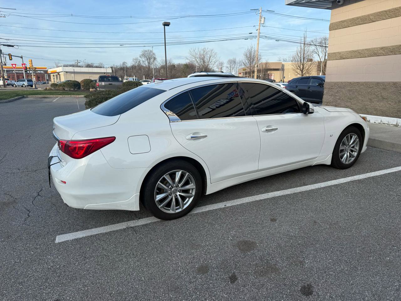 Used 2015 INFINITI Q50 Premium w/ Navigation Package image 3