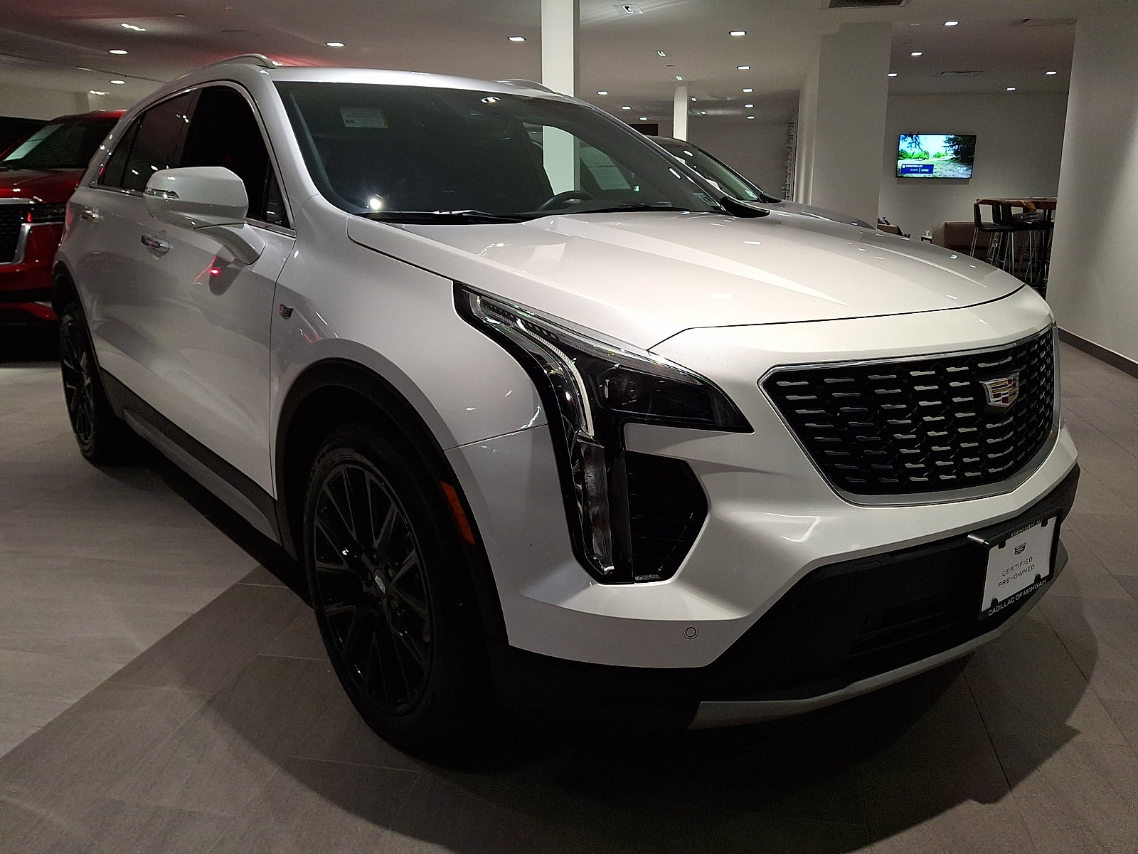 Certified 2023 Cadillac XT4 Premium Luxury w/ Cold Weather Package AWD/4WD image 5