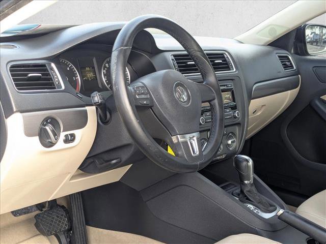 Used 2013 Volkswagen Jetta TDI image 10
