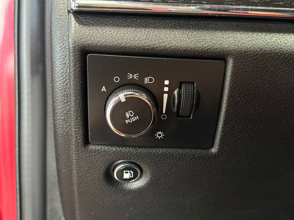 Used 2015 Jeep Grand Cherokee Limited AWD/4WD image 18