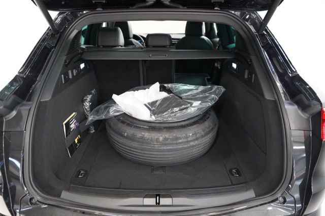 Used 2025 Maserati Grecale GT image 31