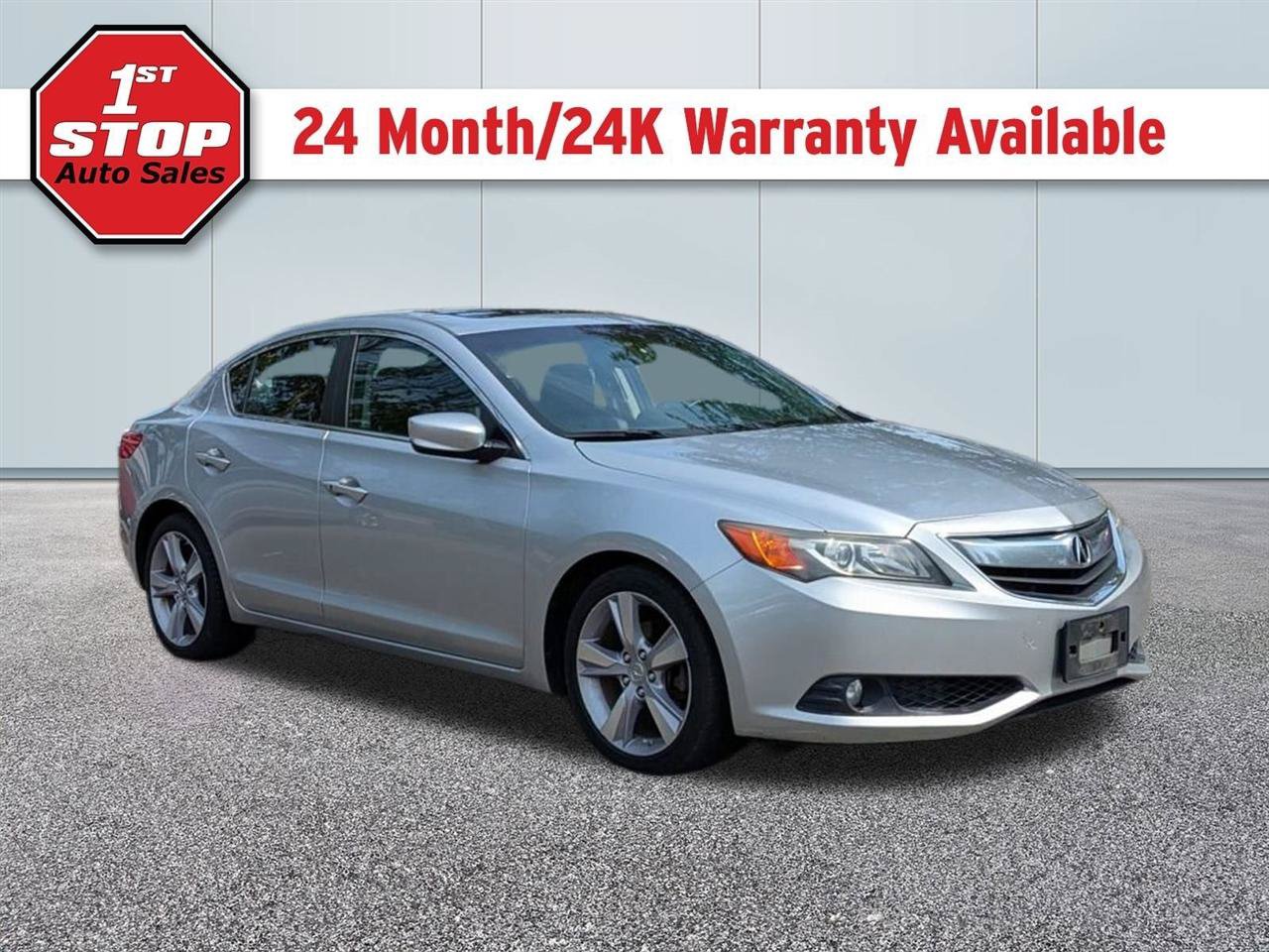 Used 2013 Acura ILX w/ Technology Package FWD image 1