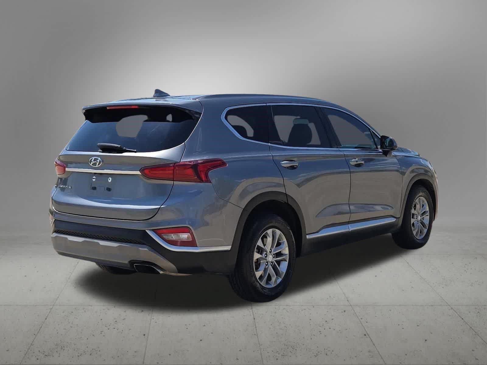 Used 2019 Hyundai Santa Fe SEL FWD image 6