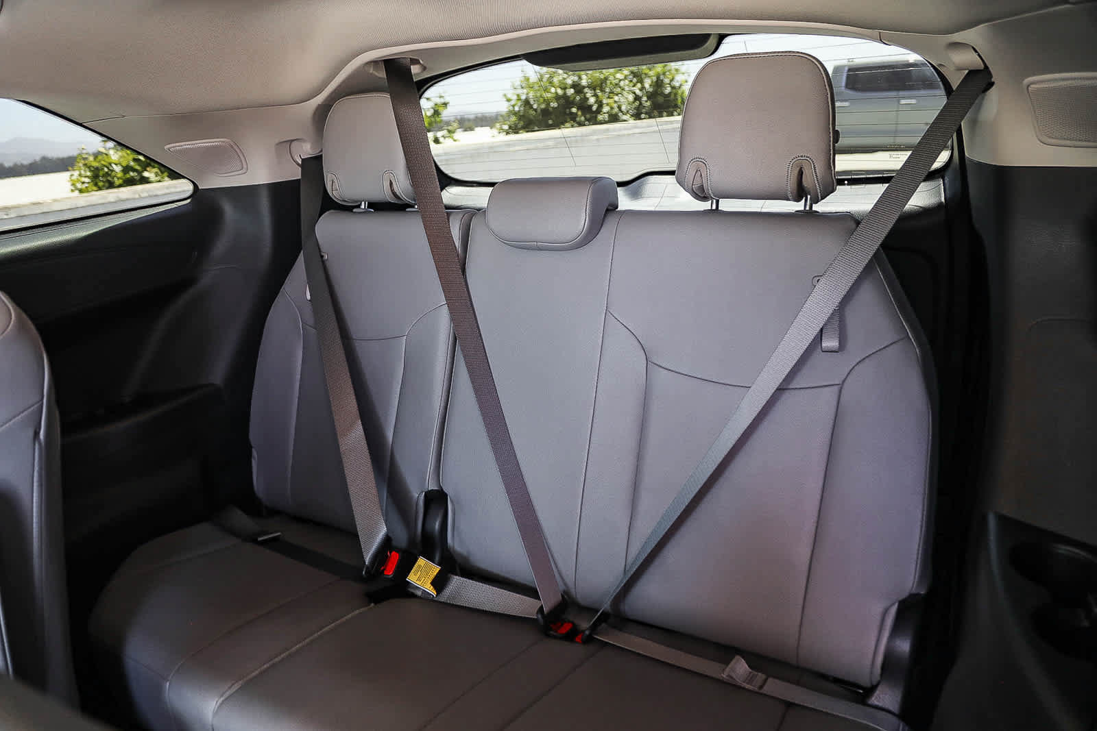 Used 2025 Toyota Sienna XLE w/ XLE Plus Package AWD/4WD image 19