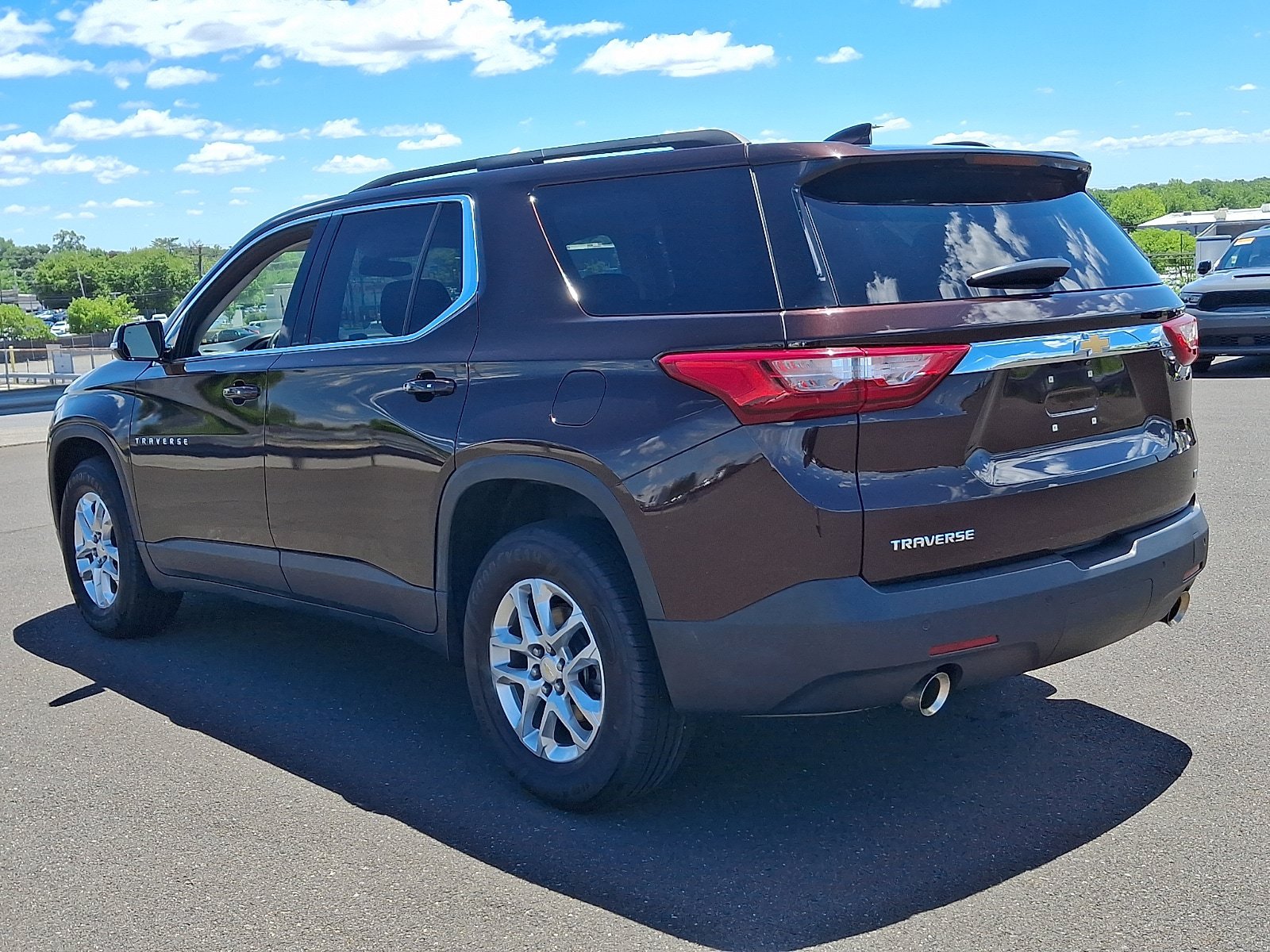 Used 2020 Chevrolet Traverse LT FWD image 4