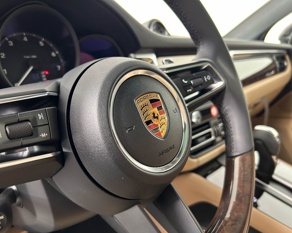 New 2026 Porsche Macan AWD/4WD image 18