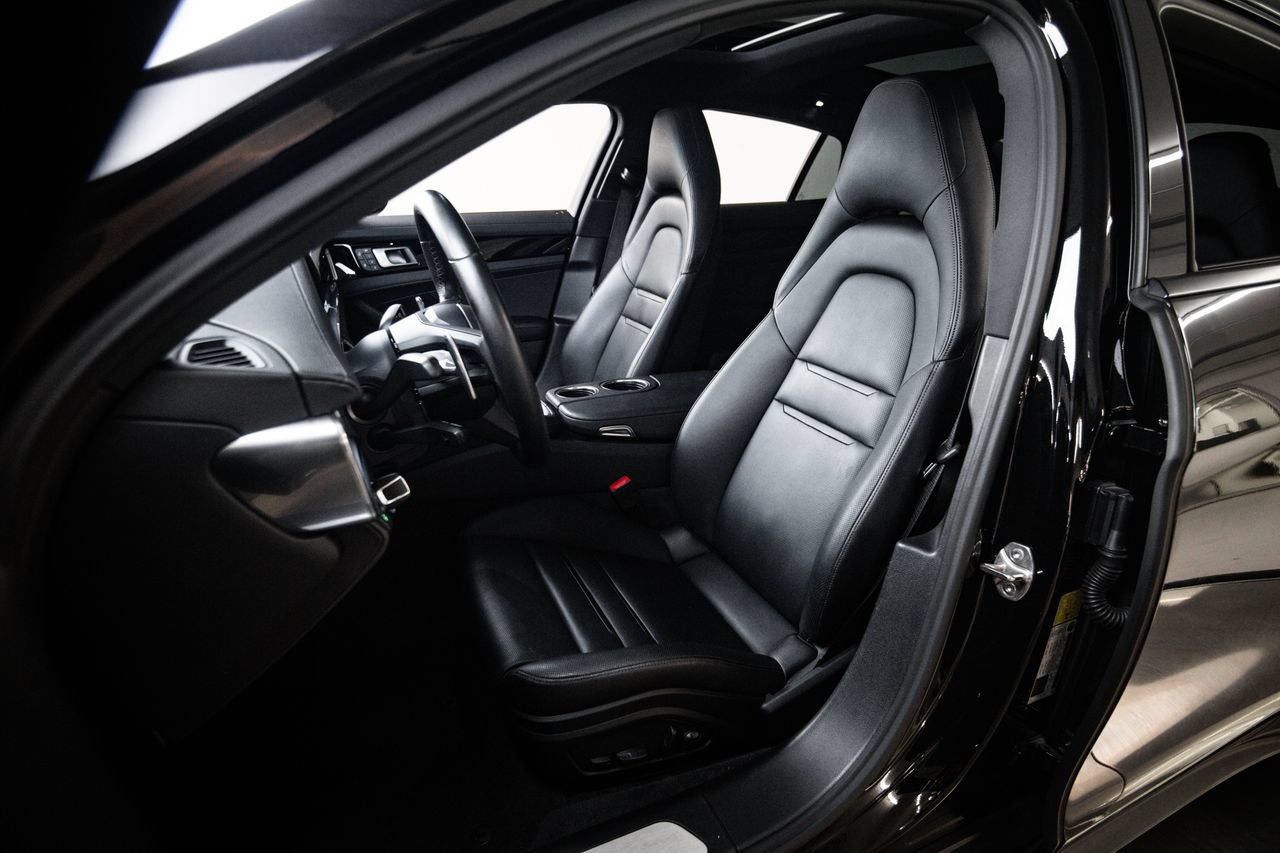 Certified 2023 Porsche Panamera image 5