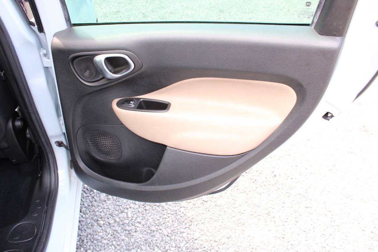 Used 2014 FIAT 500L Lounge FWD image 22