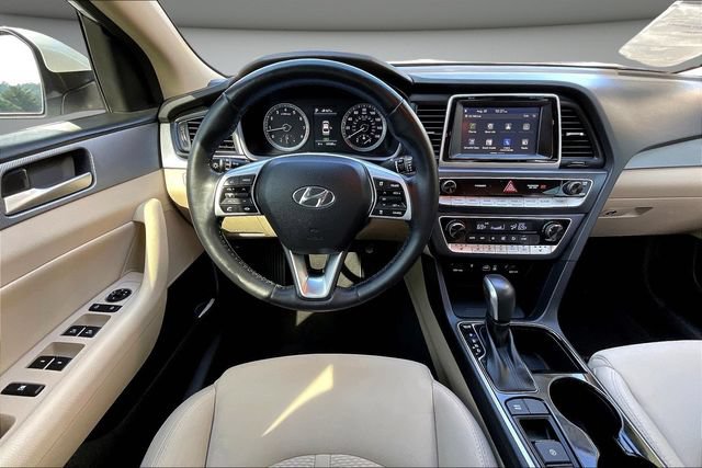 Used 2018 Hyundai Sonata SEL w/ Tech Package 04 FWD image 10