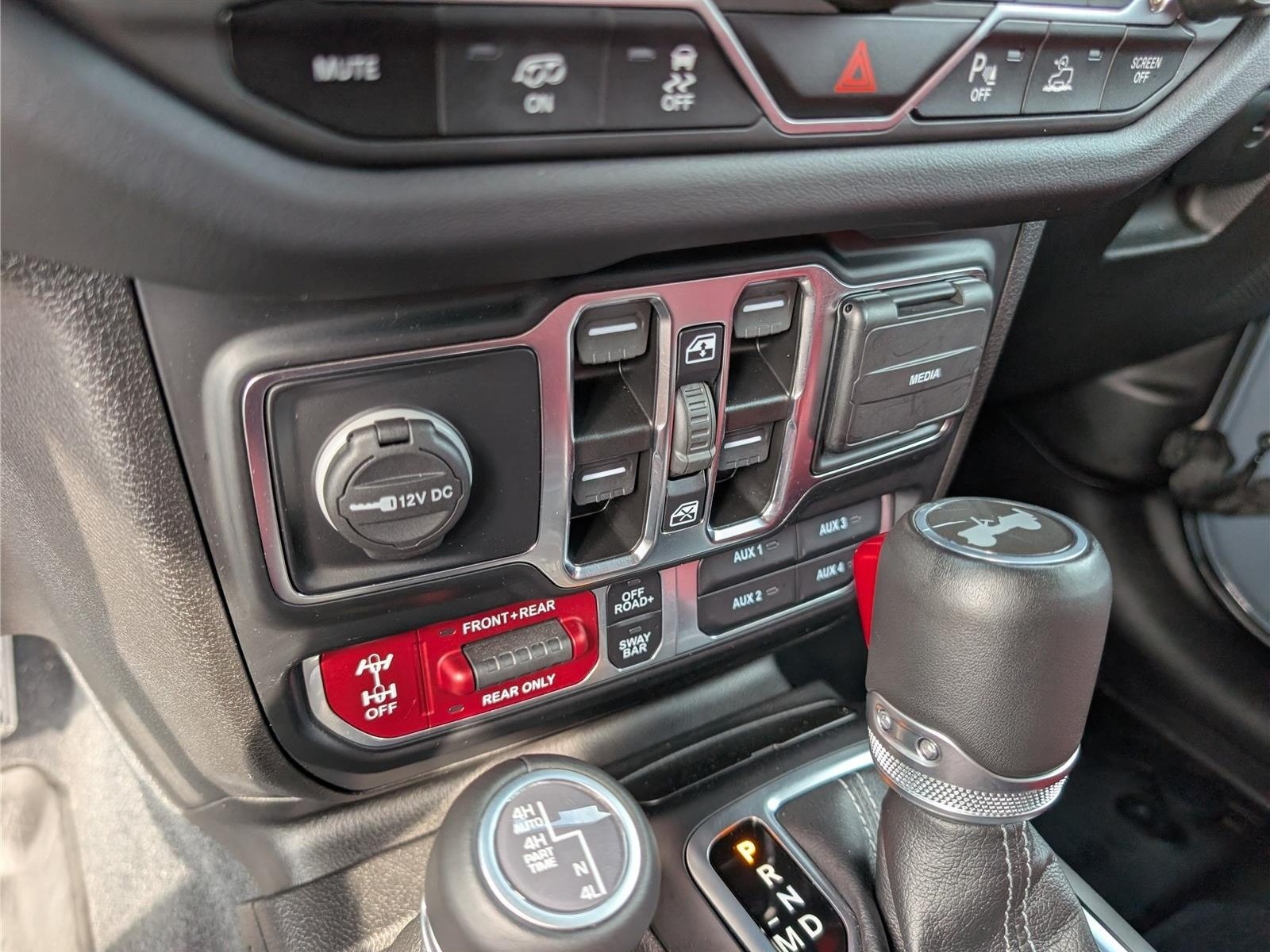 Used 2024 Jeep Wrangler Unlimited Rubicon 392 AWD/4WD image 25