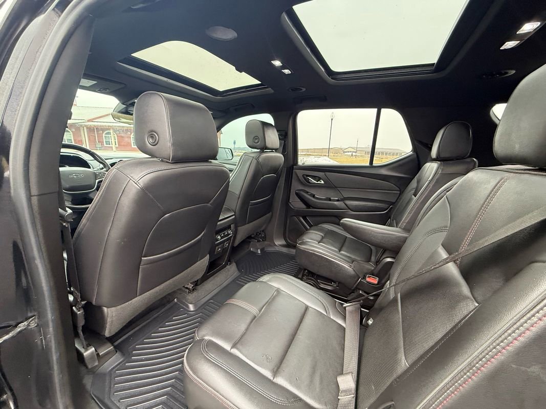 Used 2022 Chevrolet Traverse RS image 12