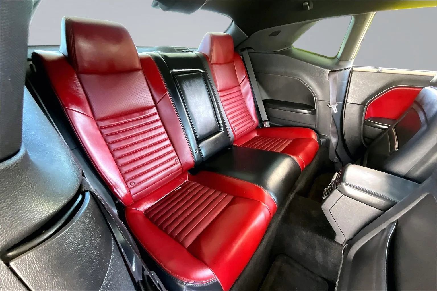 Used 2014 Dodge Challenger R/T Plus RWD image 20