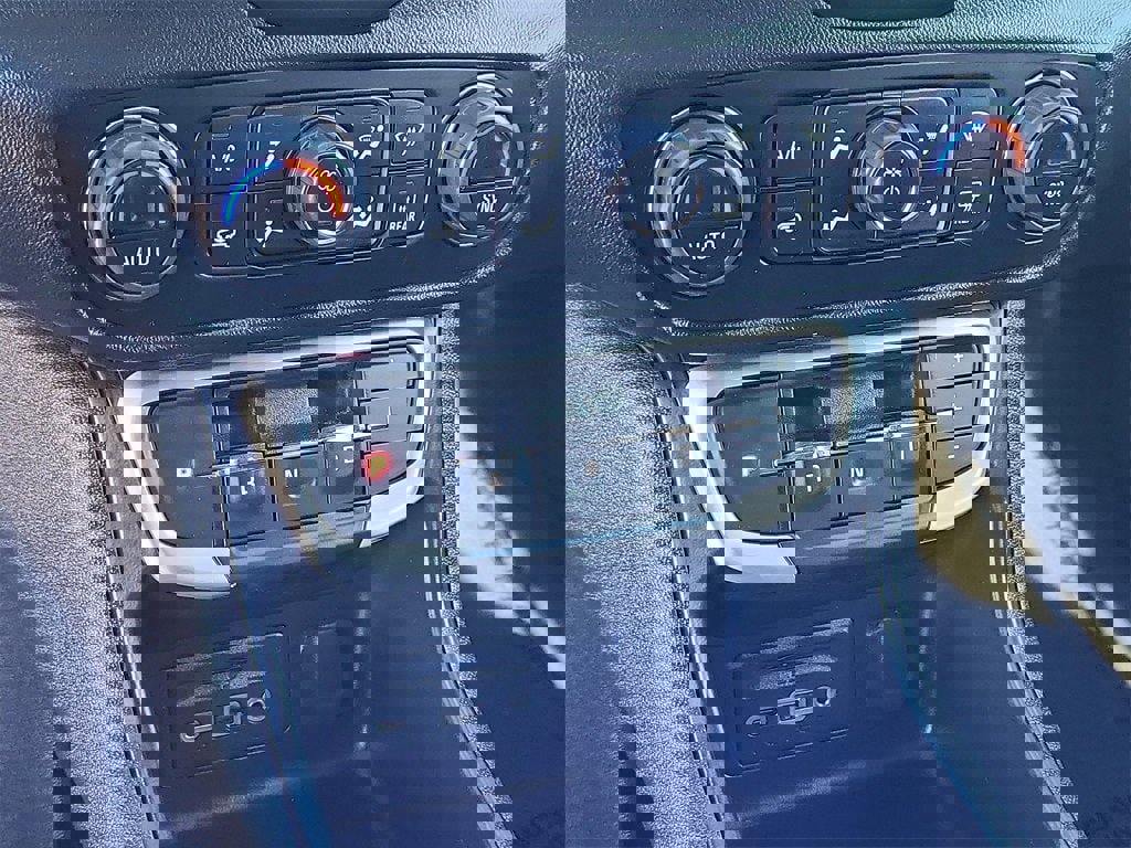 Certified 2023 GMC Terrain SLT image 23