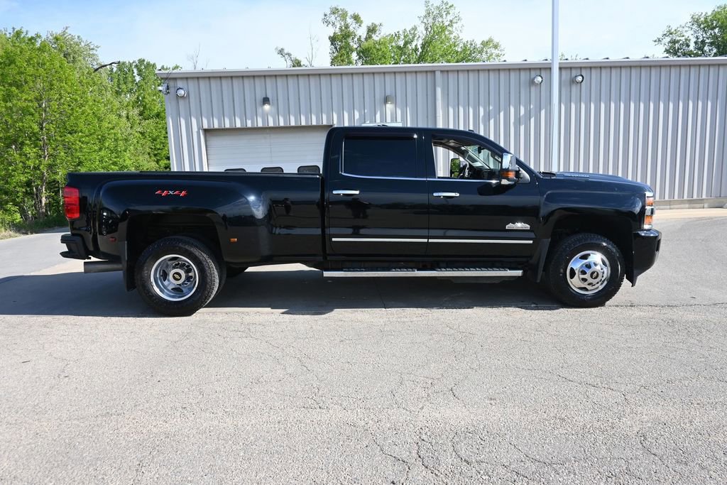 Used 2018 Chevrolet Silverado 3500 High Country AWD/4WD image 11