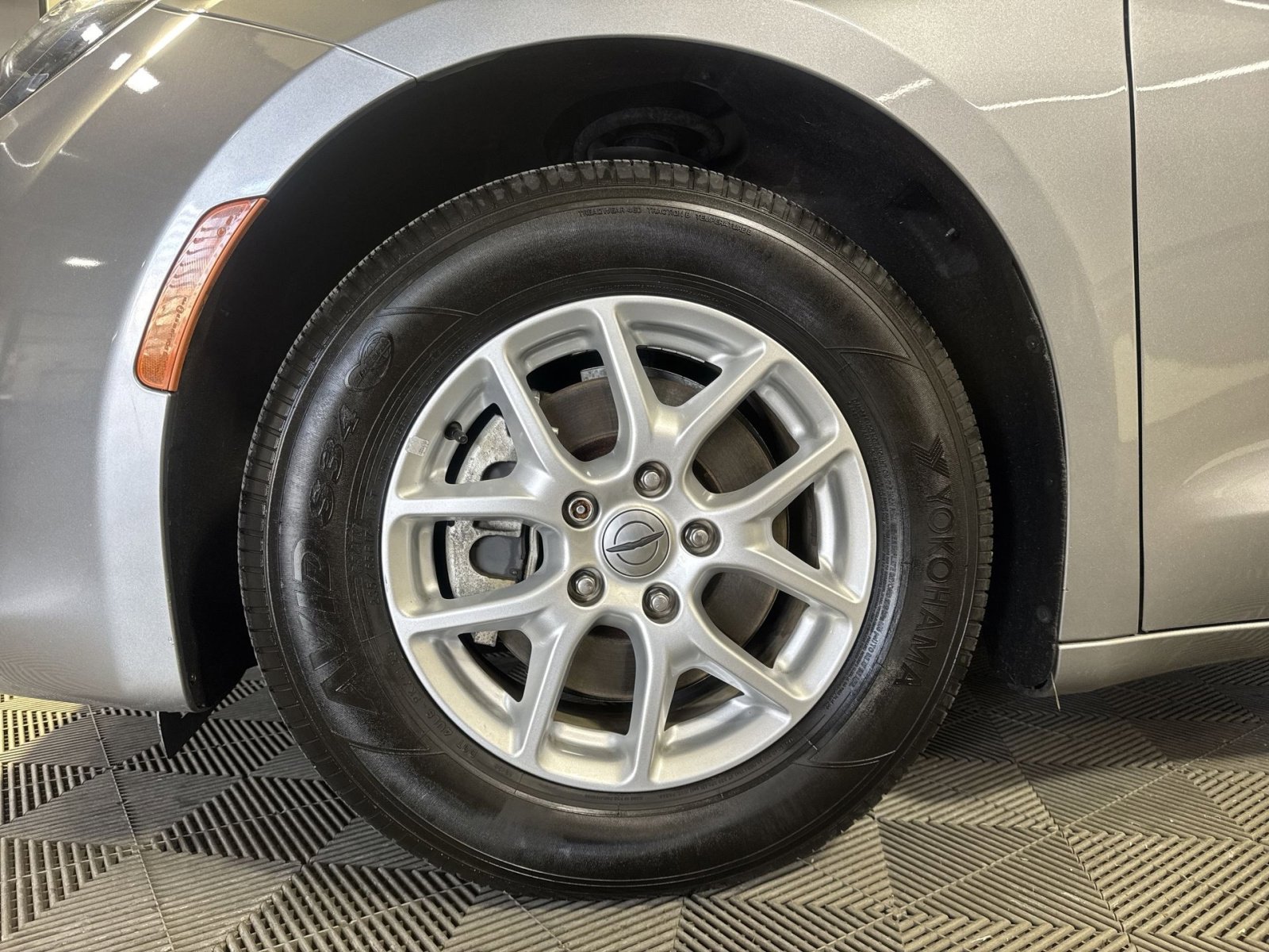 Used 2021 Chrysler Voyager Lxi image 12