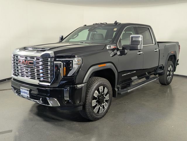 Used 2025 GMC Sierra 2500 Denali w/ Technology Package AWD/4WD image 4