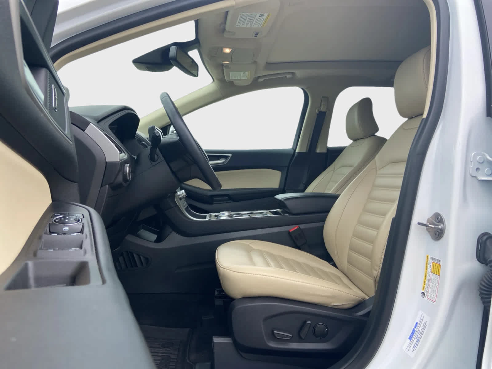 Used 2024 Ford Edge SEL w/ Convenience Package AWD/4WD image 9