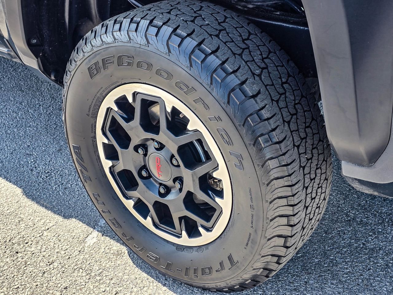 Used 2024 Toyota Tacoma TRD Off-Road AWD/4WD image 12