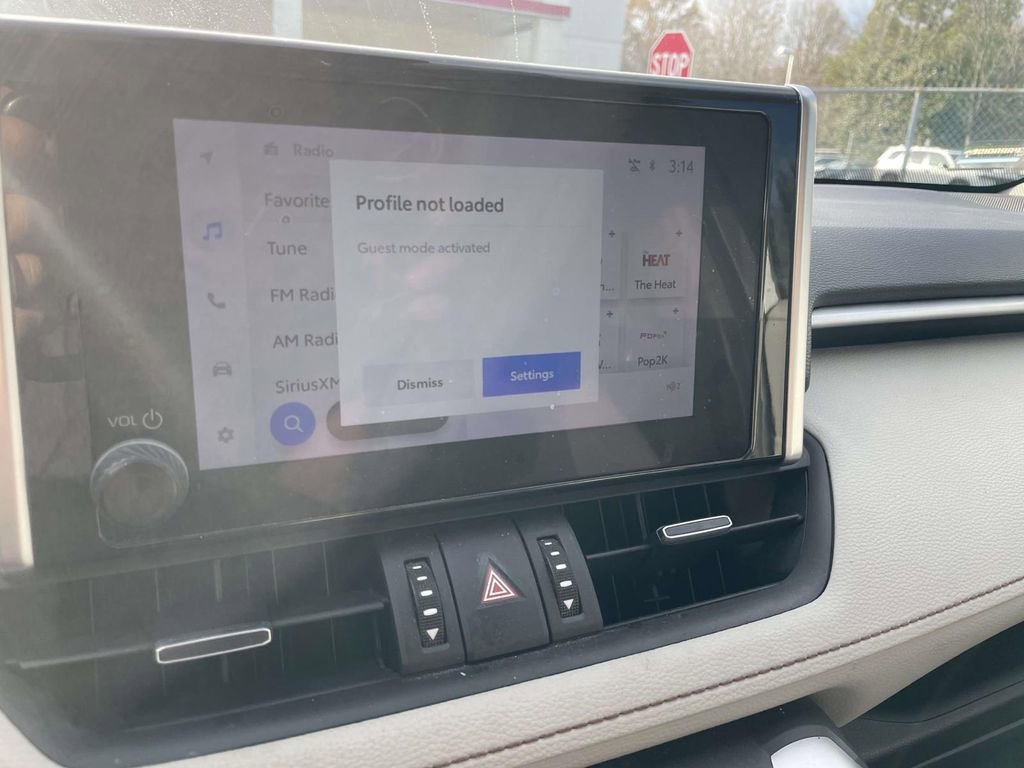 Used 2023 Toyota RAV4 XLE Premium image 40