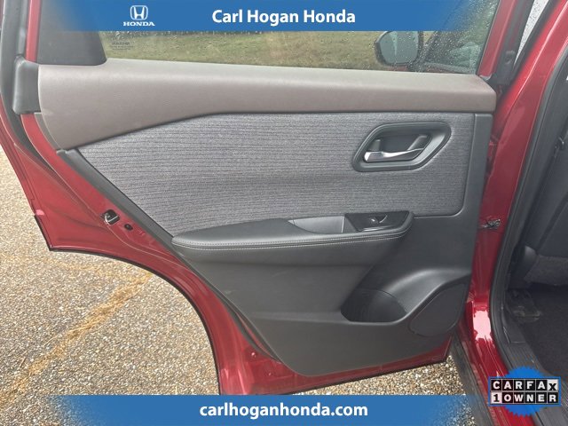 Used 2023 Nissan Rogue SV image 12