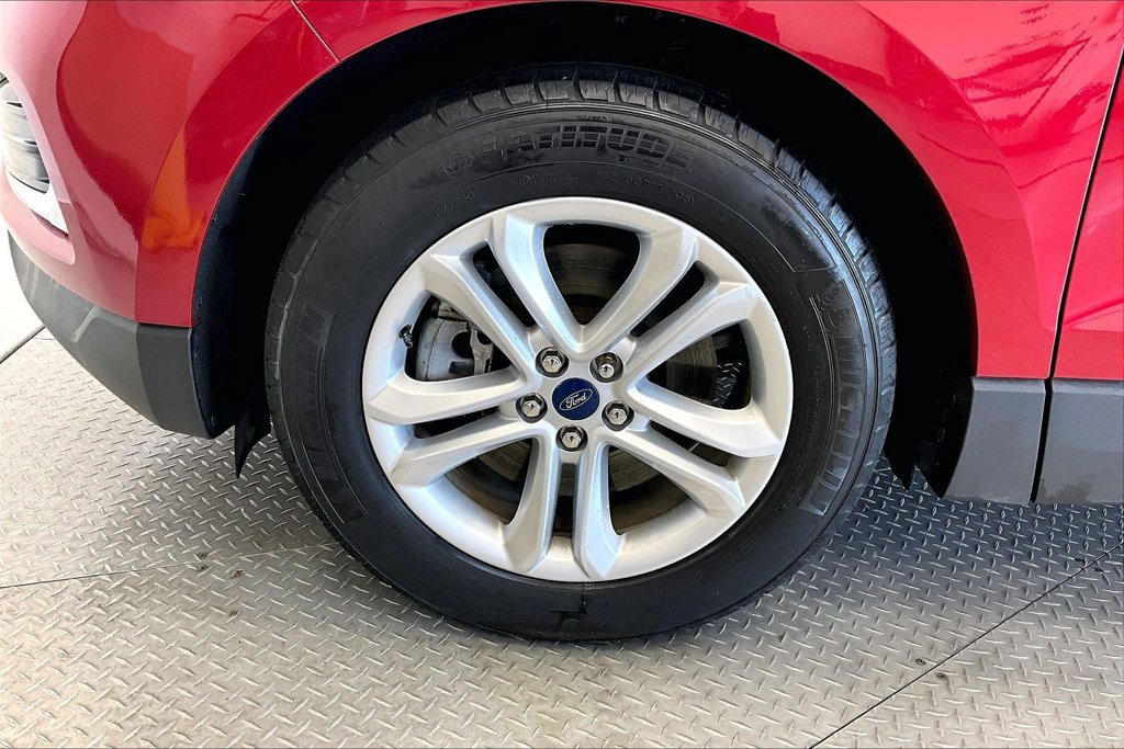 Used 2020 Ford Edge SEL w/ Cold Weather Package AWD/4WD image 8