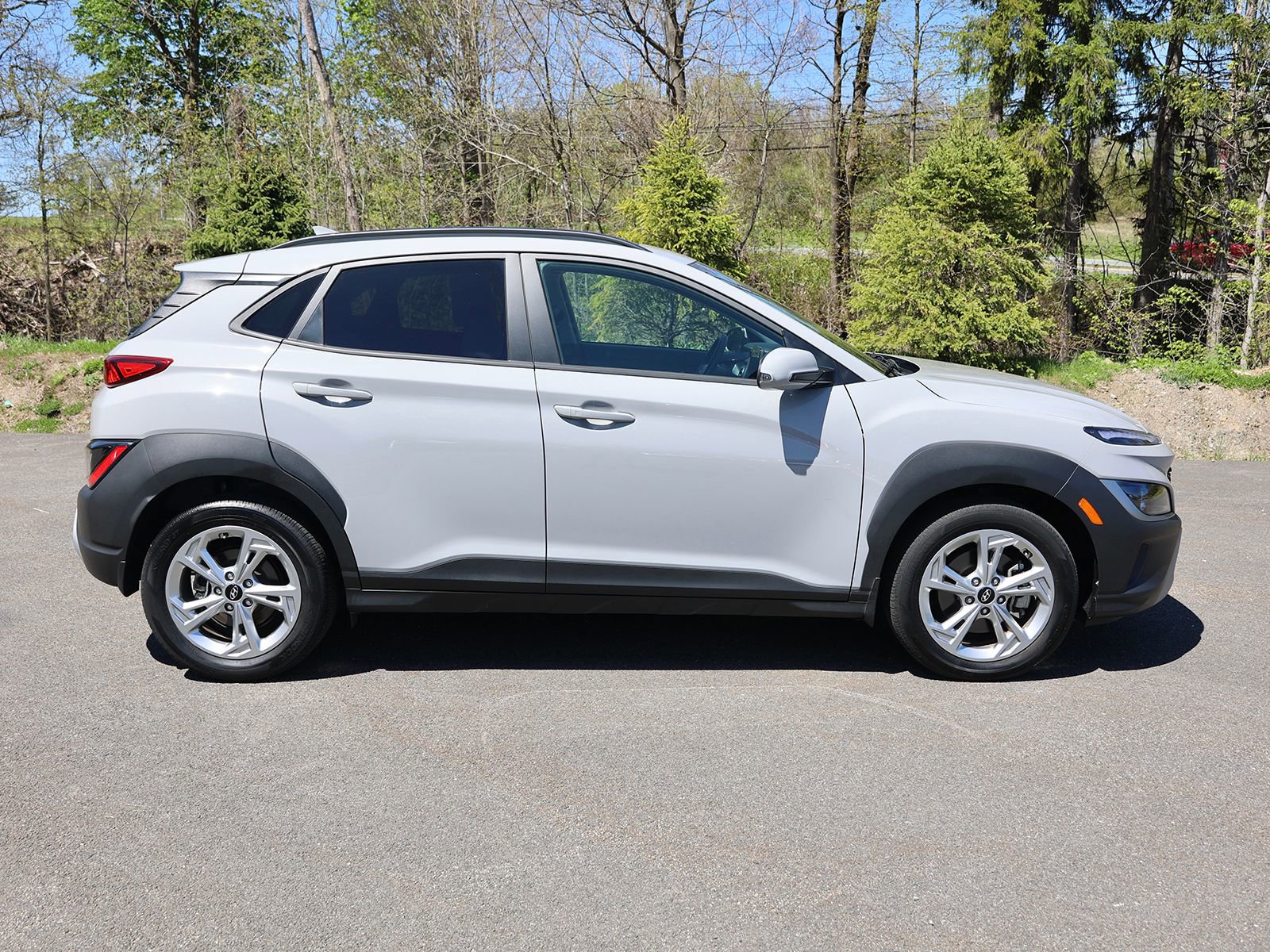 Certified 2023 Hyundai Kona SEL w/ Convenience Package AWD/4WD image 8
