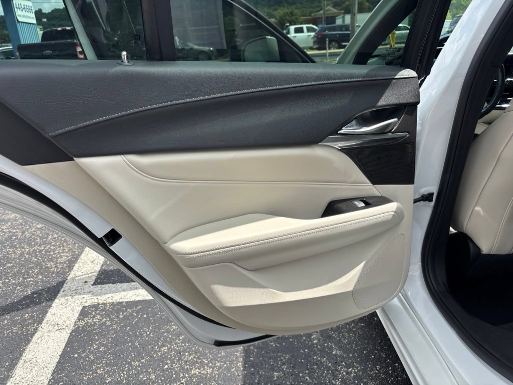 Used 2020 Cadillac CT4 Luxury w/ Sun And Sound Package RWD image 29