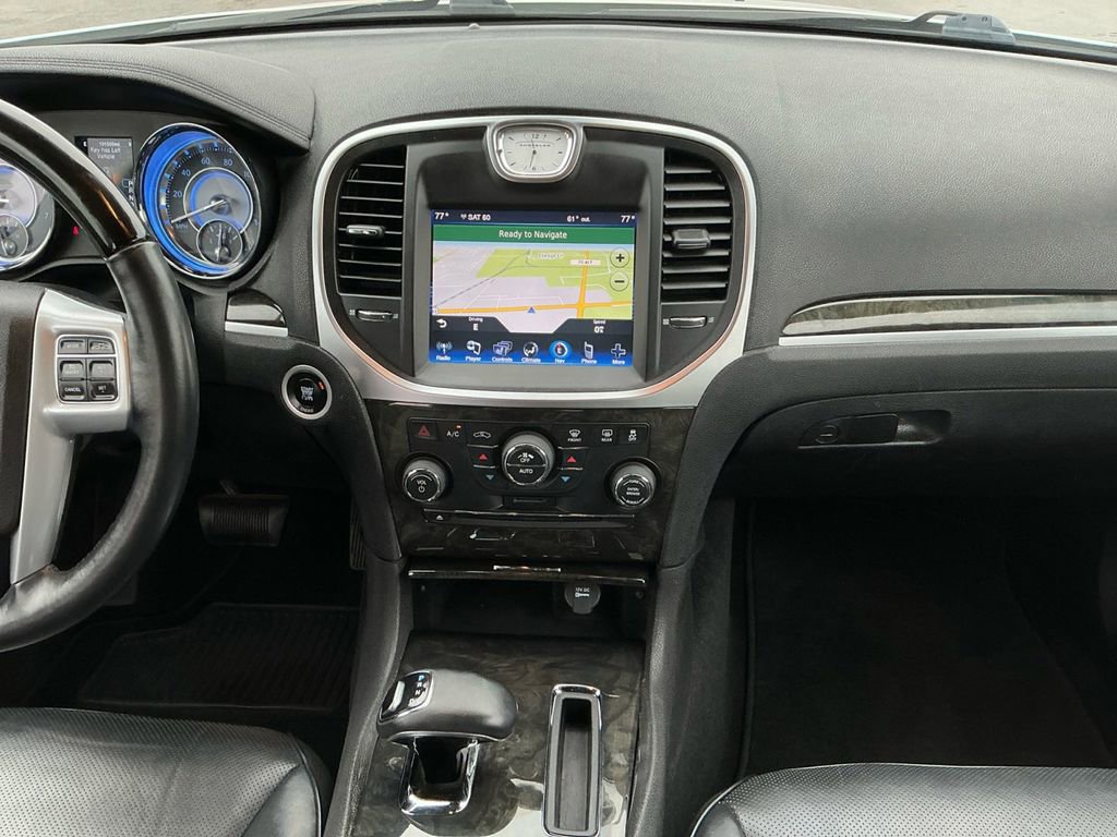 Used 2013 Chrysler 300 C w/ Light Group image 20