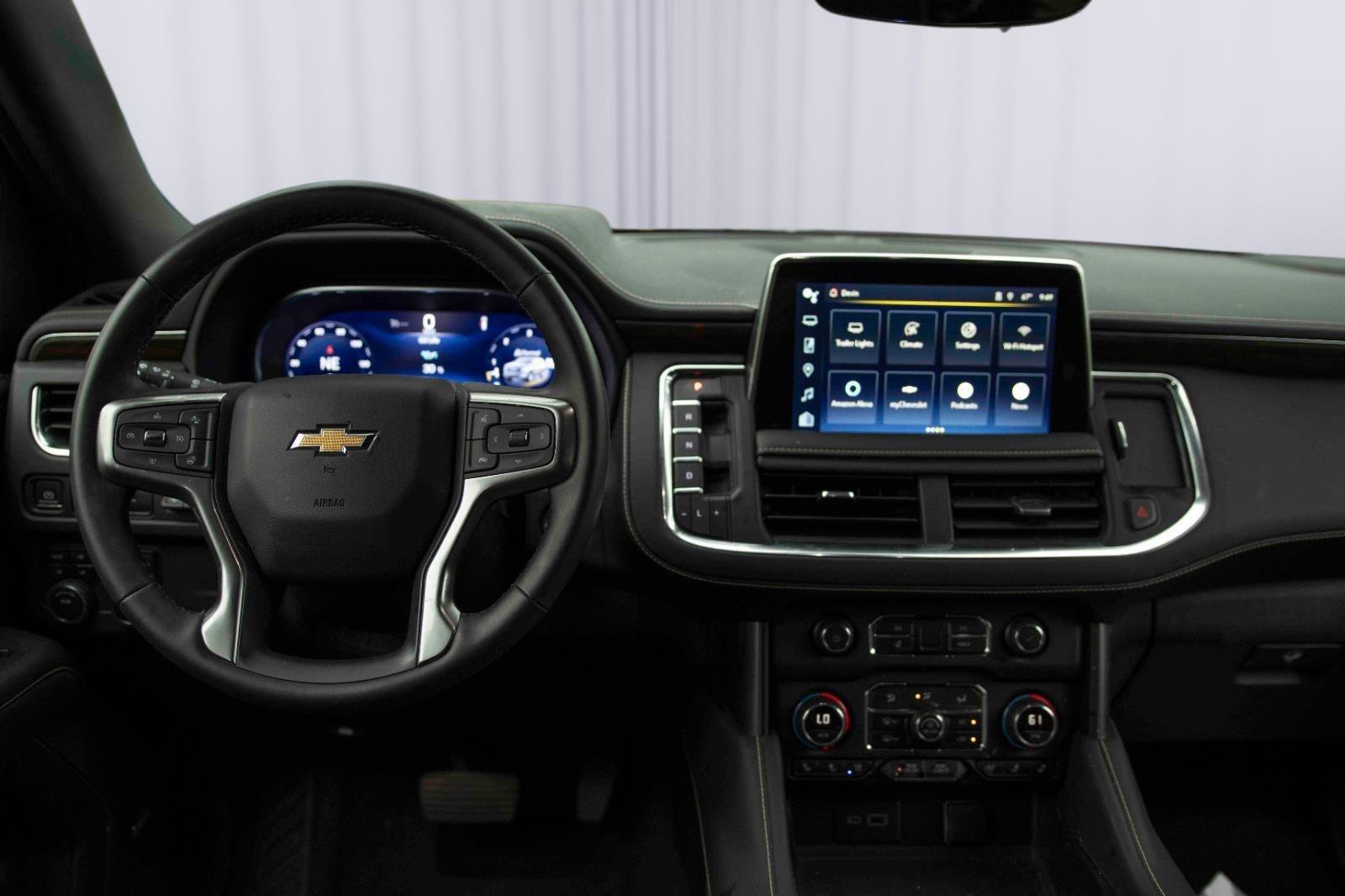 Used 2024 Chevrolet Tahoe Premier image 3