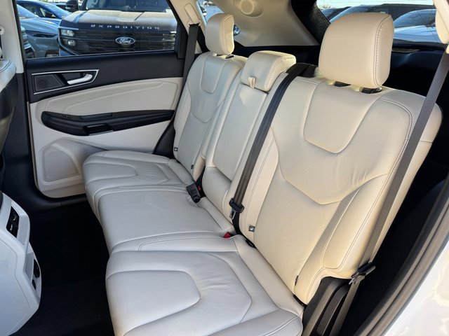 Used 2021 Ford Edge Titanium image 18