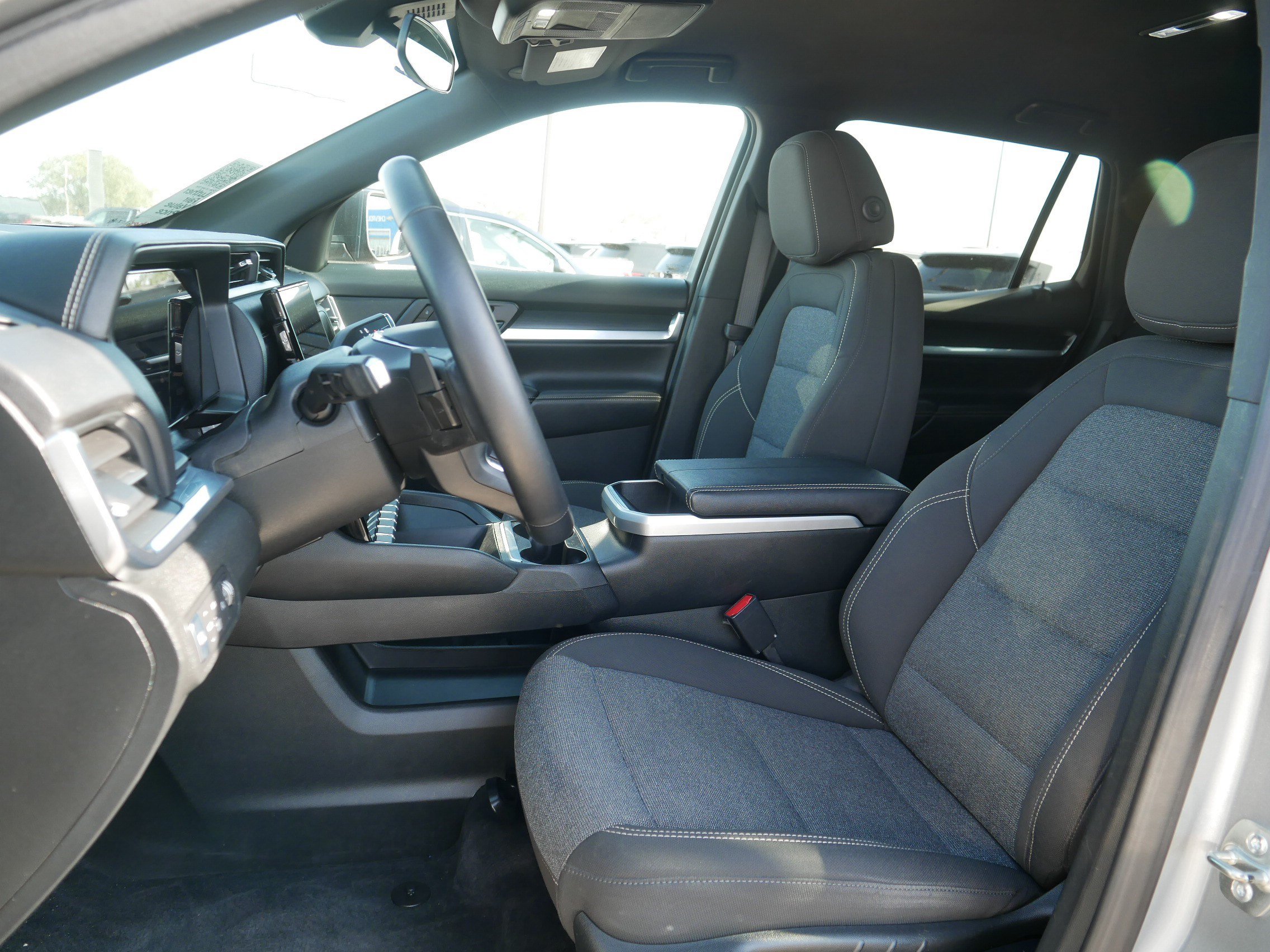 Used 2025 GMC Terrain Elevation AWD/4WD image 32