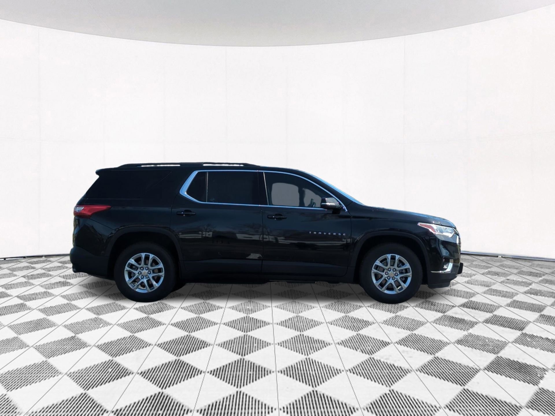 Used 2020 Chevrolet Traverse LT image 7