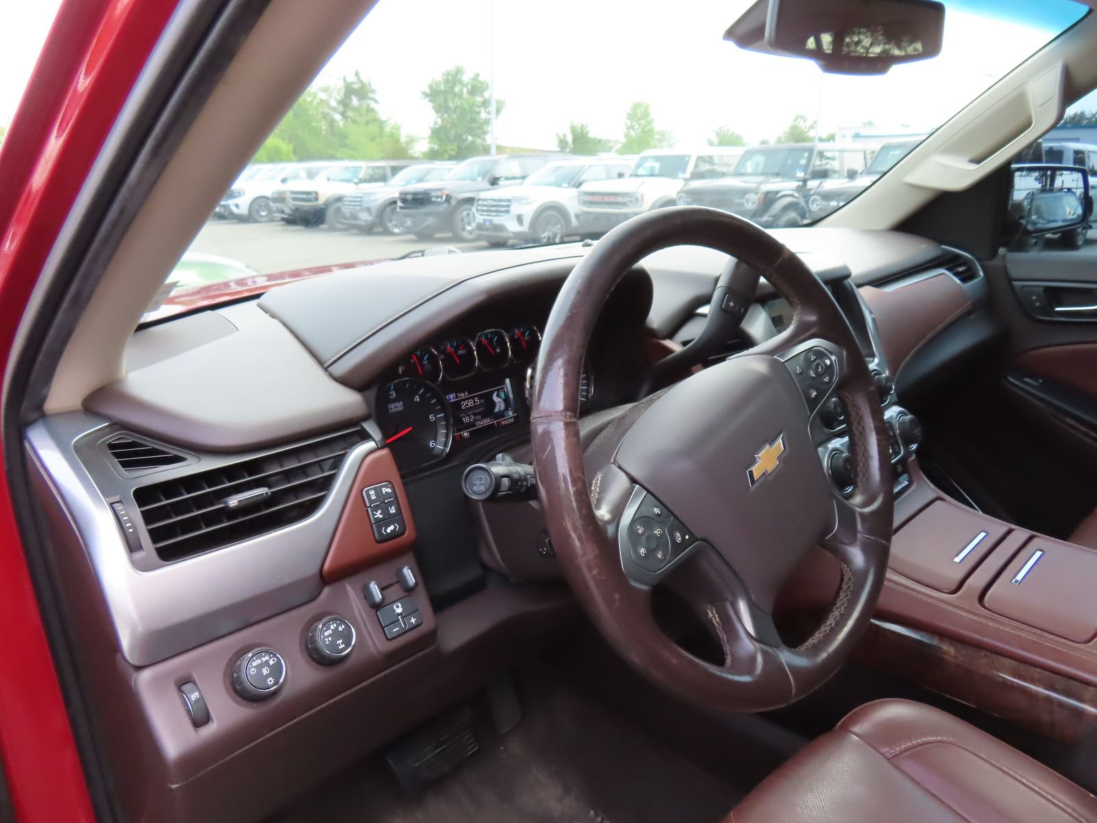 Used 2015 Chevrolet Tahoe LTZ AWD/4WD image 13