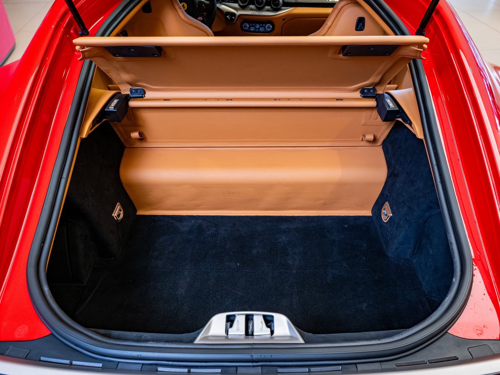 Used 2015 Ferrari F12 Berlinetta image 22