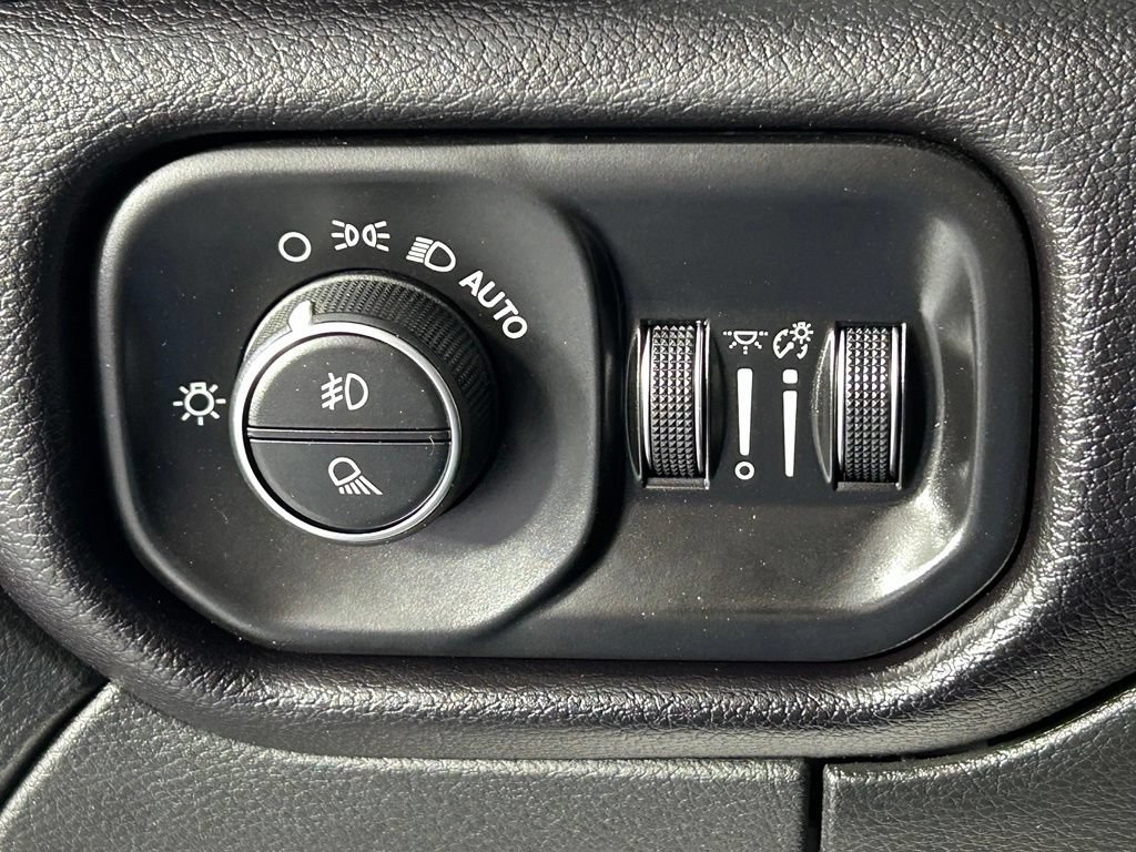 Used 2022 RAM 3500 Laramie AWD/4WD image 34