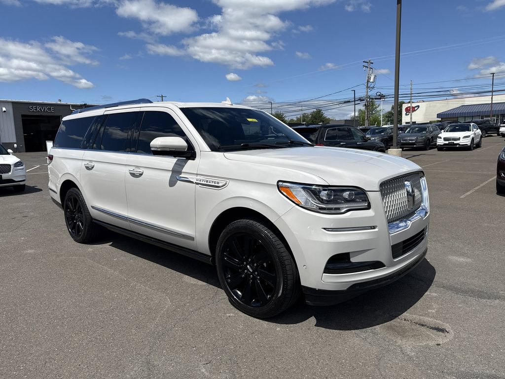 Certified 2023 Lincoln Navigator L Reserve AWD/4WD image 7