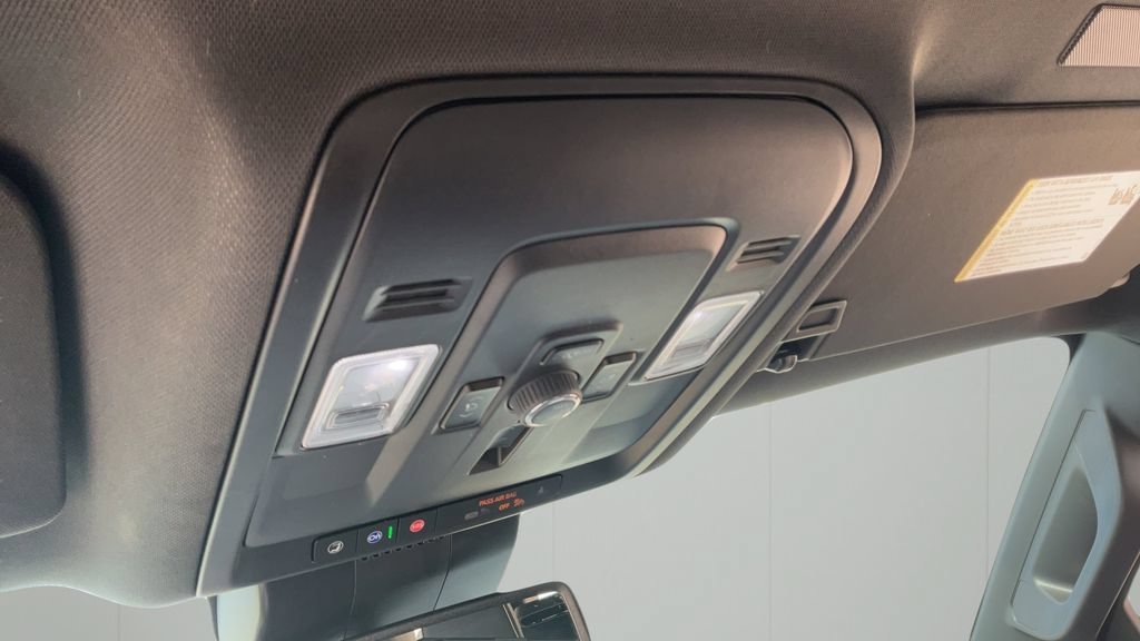 Used 2025 Chevrolet Suburban Premier AWD/4WD image 53