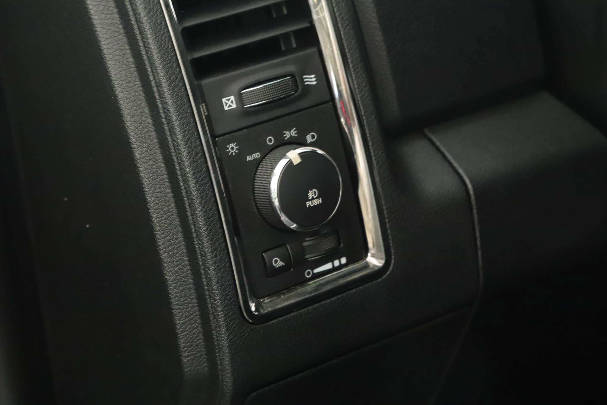 Used 2013 RAM 1500 Sport w/ Sport Premium Group AWD/4WD image 9
