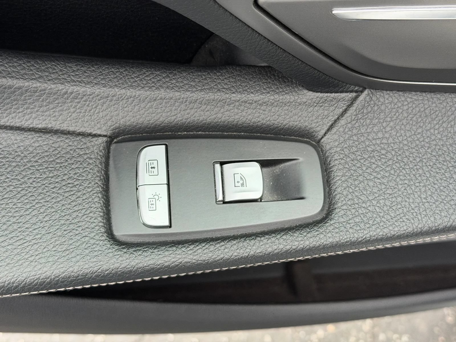 Used 2018 BMW 740i RWD image 42
