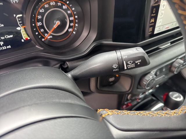 Used 2024 Jeep Gladiator Willys image 17