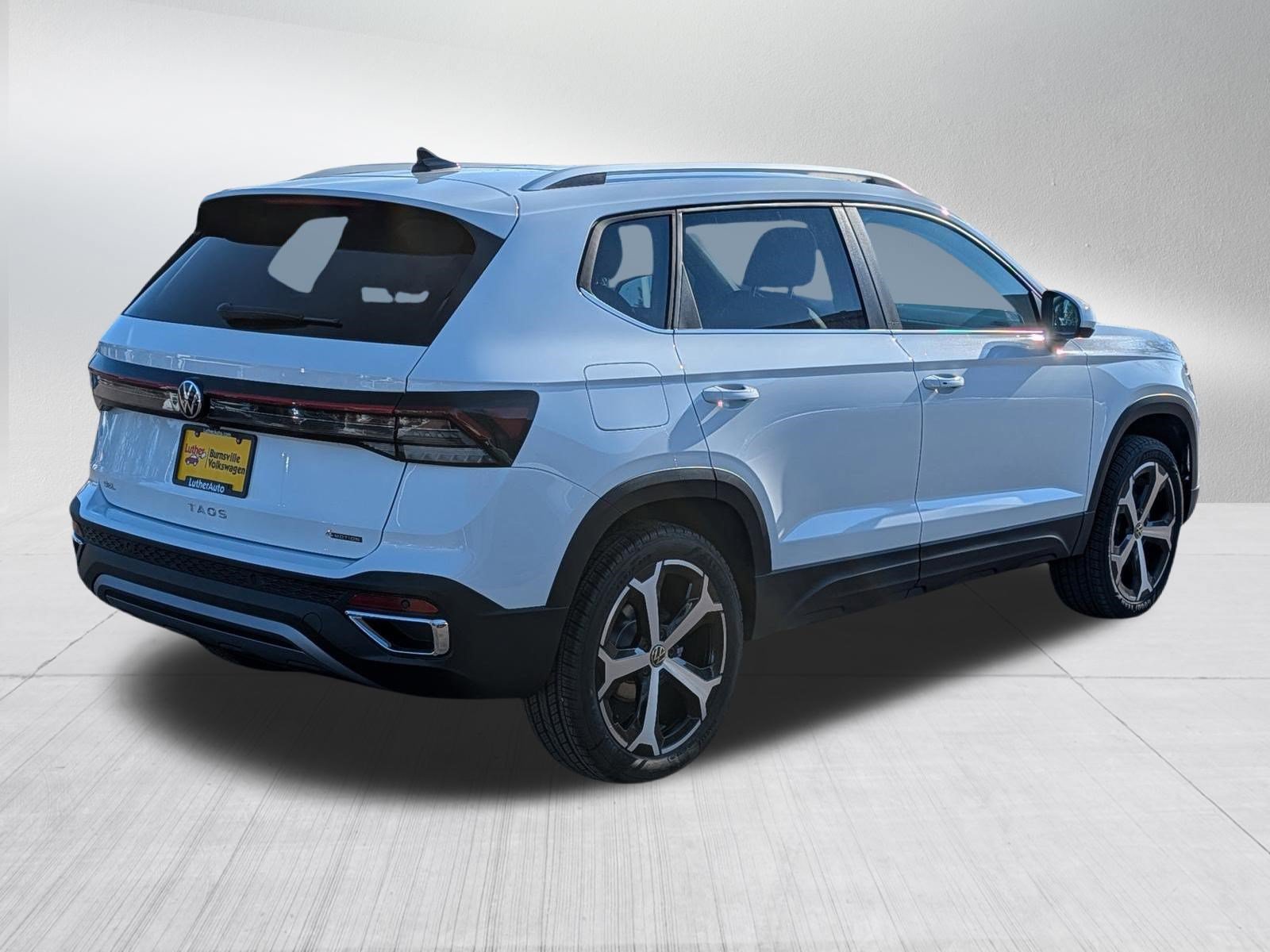 New 2026 Volkswagen Taos SEL AWD/4WD image 4