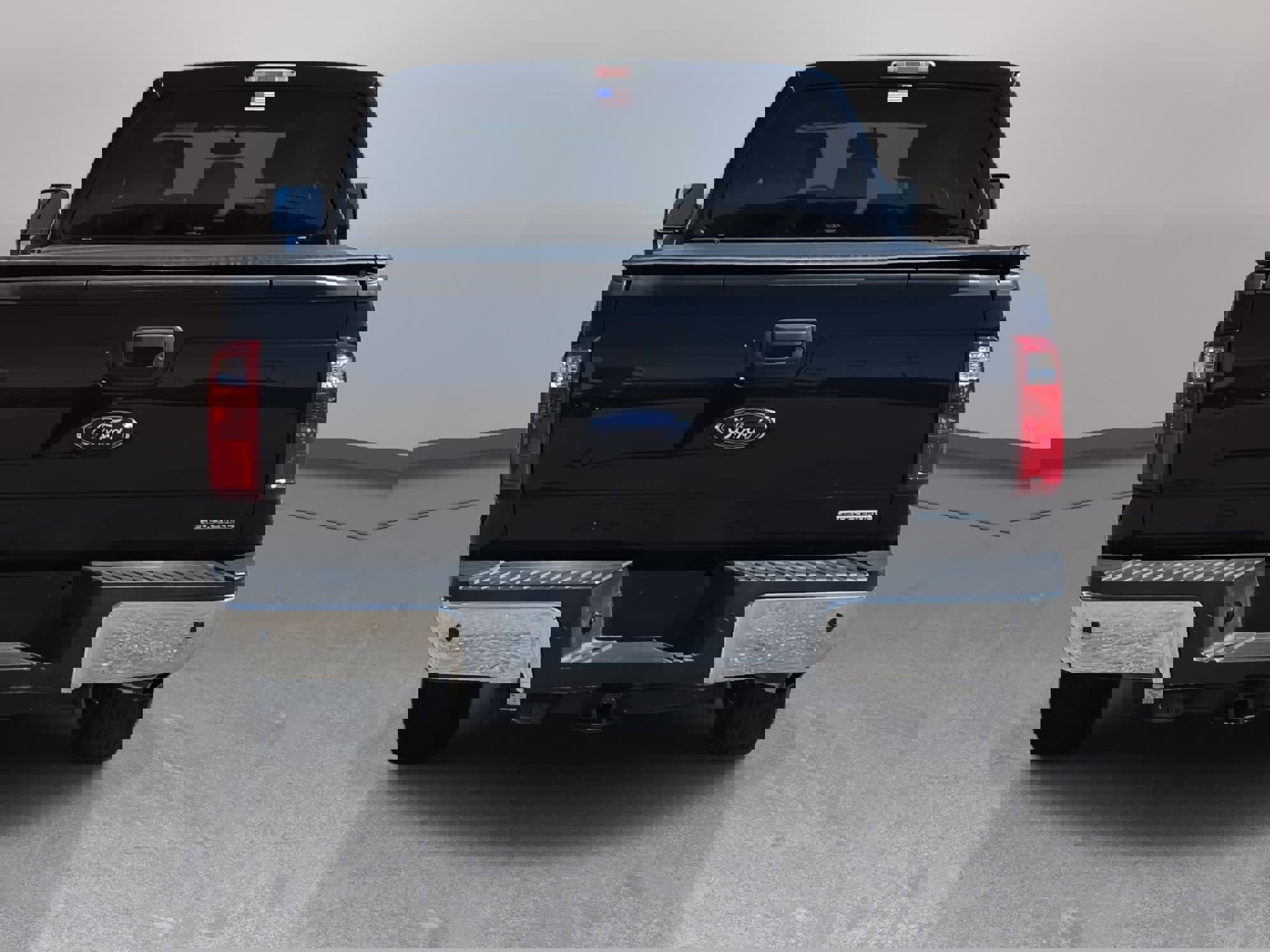 Used 2016 Ford F250 XLT w/ XLT Premium Package image 6