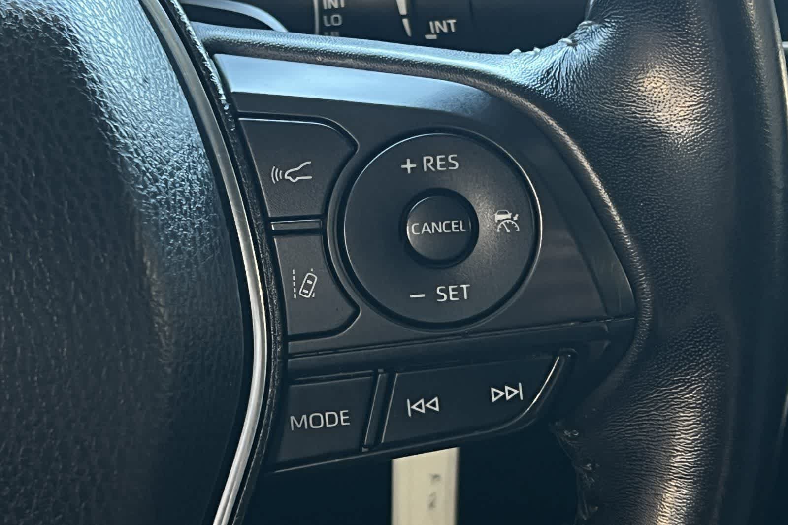 Used 2019 Toyota Camry SE FWD image 27
