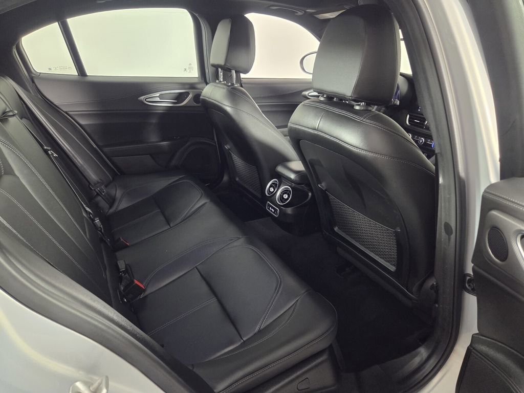 Used 2024 Alfa Romeo Giulia Ti image 9