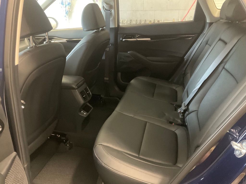 Certified 2025 Kia Seltos EX w/ EX Sunroof Package AWD/4WD image 21