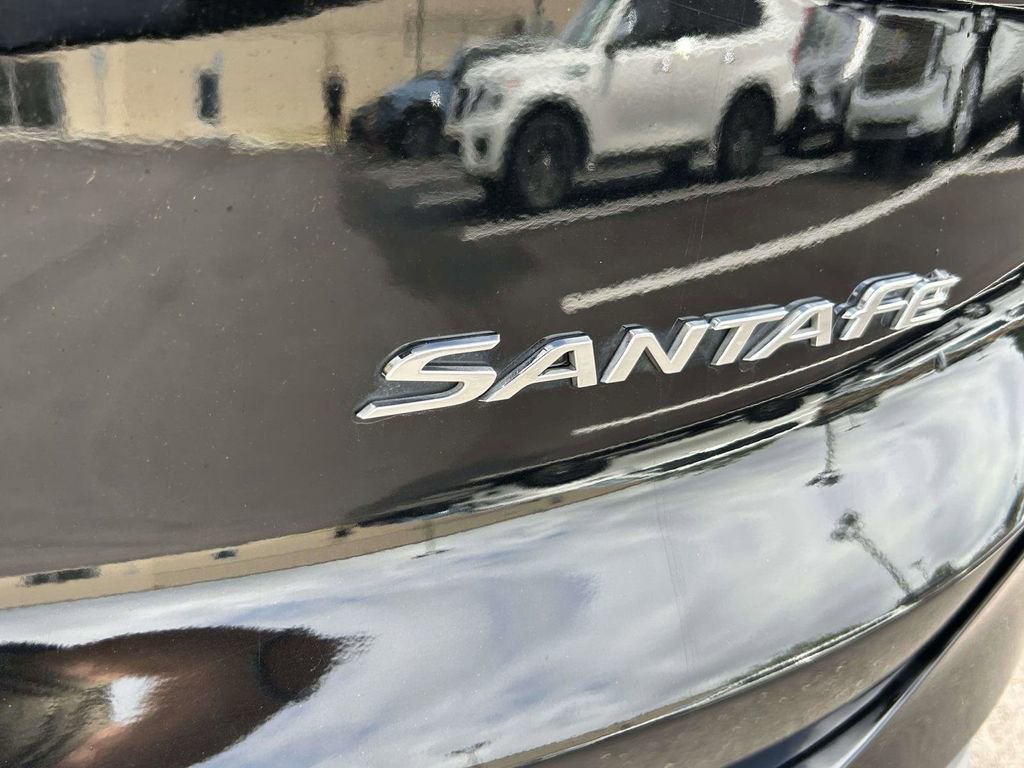 Used 2022 Hyundai Santa Fe SEL w/ Convenience + Premium Package FWD image 10