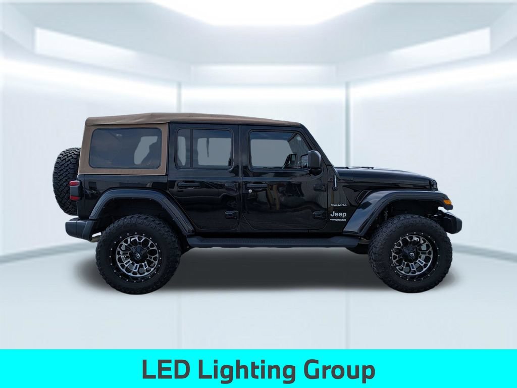 Used 2022 Jeep Wrangler Unlimited Sahara w/ LED Lighting Group AWD/4WD image 8